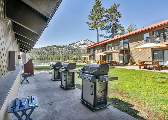 Charming Queen Studio Deluxe W/Balcony #233 At Donner Lake Village
